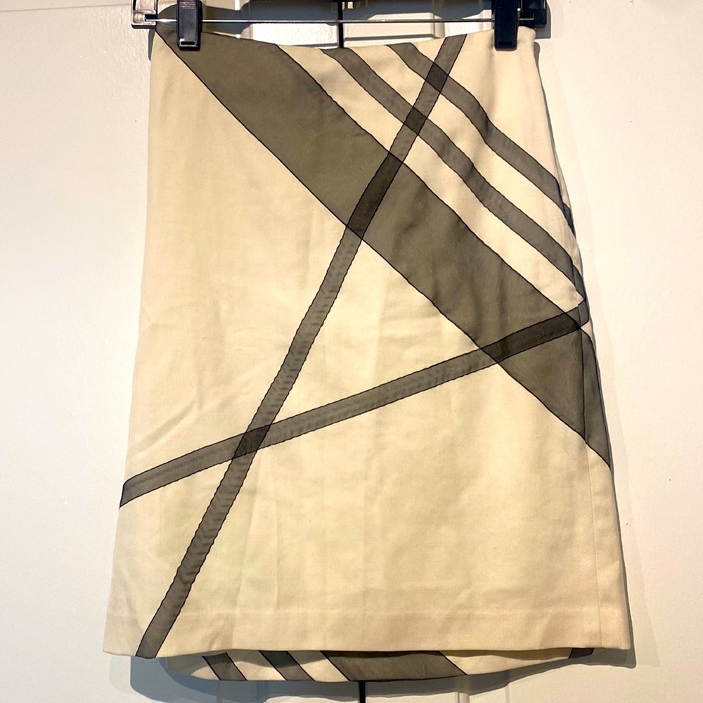 EXPRESS - Cream & Black Skirt